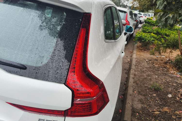 Used Volvo XC60 2025 B5 4x4 Smart Luxury Edition
