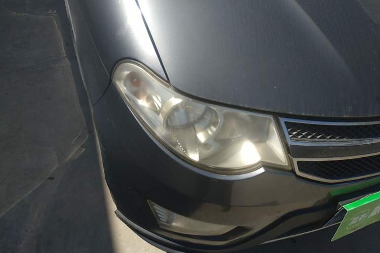 Used Wuling Hongguang 2014 1.5L S Luxury Model Right Front Headlight
