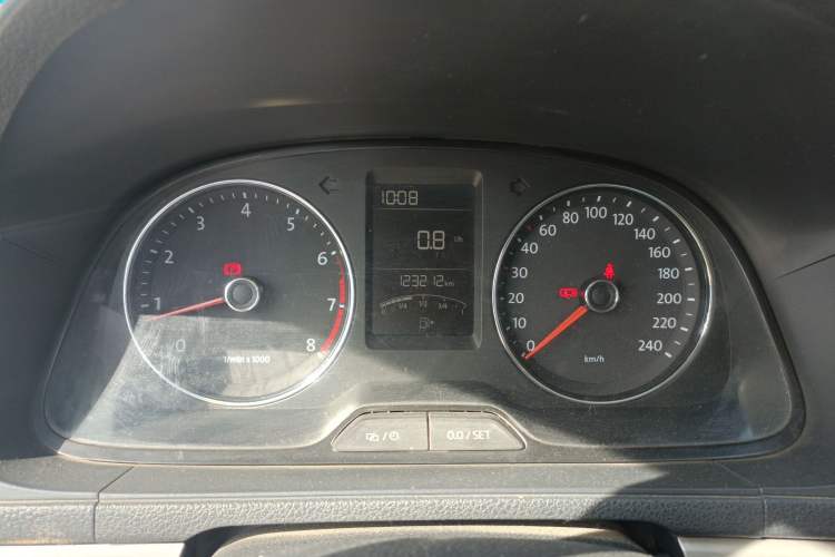 Used Volkswagen Lavida 2013 Restyled Classic 1.6L Manual Comfort Edition
