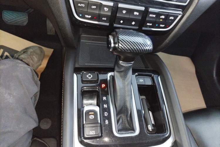 Used GAC Trumpchi GS8 2017 320T Two-Wheel Drive Luxury Smart Connectivity Version (7 Seats)
