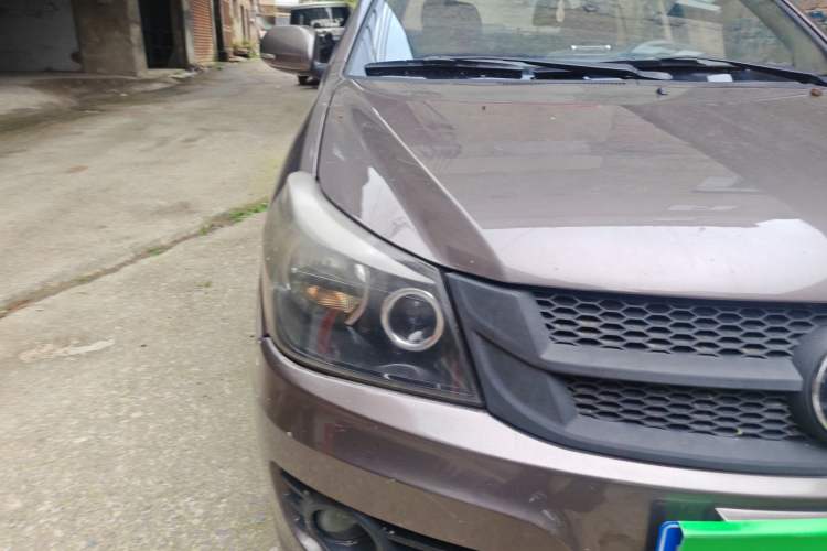 Used Geely Auto Diamond 2015 Sedan 1.5L Manual SuperDeluxe Model Right Front Headlight