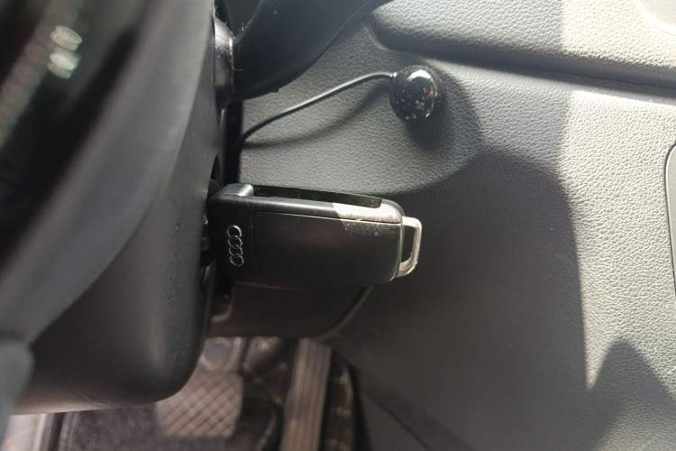 Used Audi Q3 2015 30 TFSI Comfort Model Vehicle Key