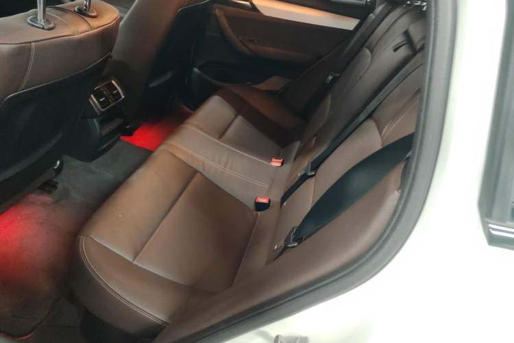 Used BMW X4 2016 xDrive20i M Sport Edition Interior 4