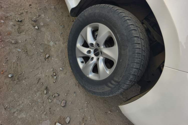 Used Haval H9 2020 2.0T Gasoline 4x4 Elite Version 5 Seats Right Front Wheel Hub