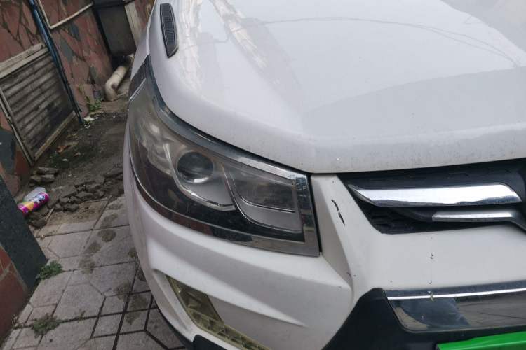 Used HYOSOW S3 2015 1.5L Luxury Model China V Standard
