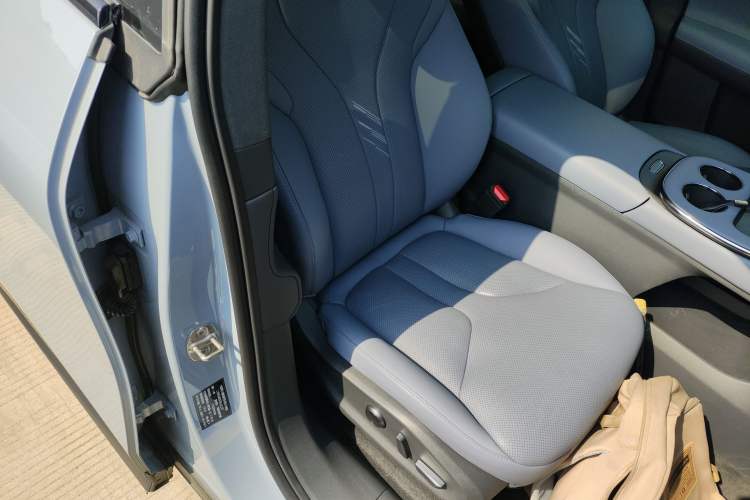 Used XPeng G7 2025 Model—702 Ultra Long Range Right Front Seat