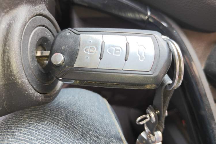 Used GAC Trumpchi GS4 2017 235T Manual Two-Wheel Drive Luxury Edition Vehicle Key