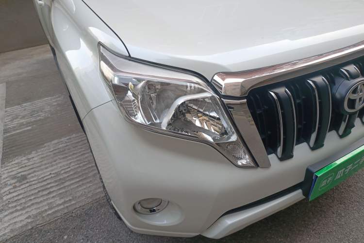 Used Toyota Prado 2016 2.7L Automatic Standard Edition Right Front Headlight