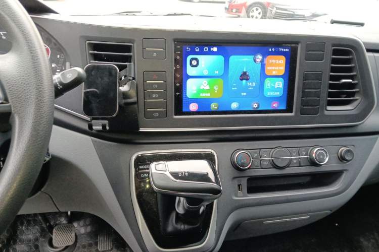 Used SAIC MAXUS Xintu V80 2025 PRO Aoyuntong 2.0T Automatic Long Wheelbase Ultra-Low Roof 6/7/8/9-Seater
