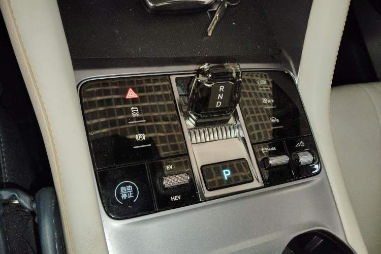 Used BYD Song PLUS New Energy 2024 HONOR Edition DM-i 110km Flagship Model Gear Lever