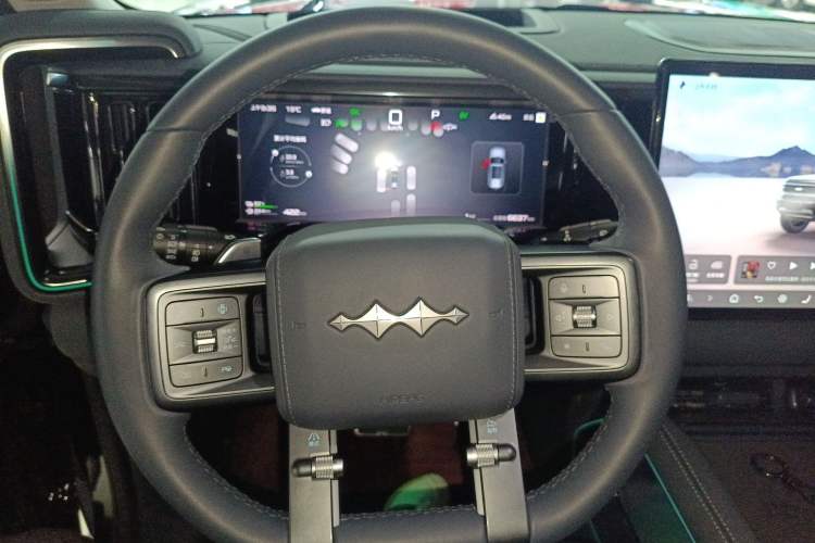 Used Formula Leopard 5 2025 Model 210KM Cloud Ride Tian Shen Ultra Version
