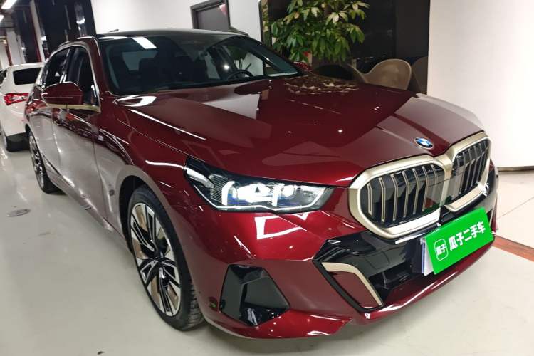 Used BMW 5 Series 2024 530Li Luxury Edition M Sport Package
