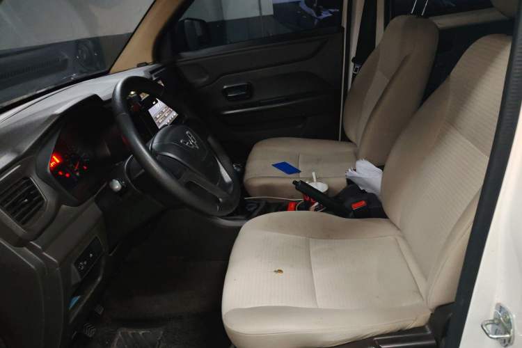 Used Wuling Hongguang V 2019 1.5L Jingqu Version China VI LAR