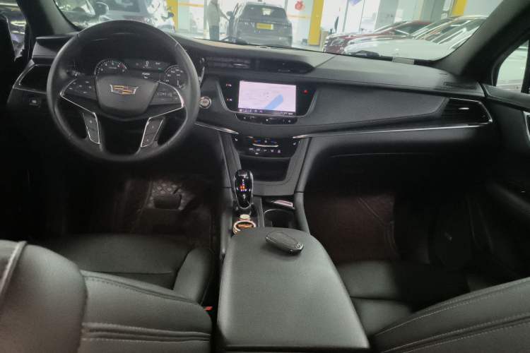 Used Cadillac XT5 2021 2.0T Two-Wheel Drive Luxury Version