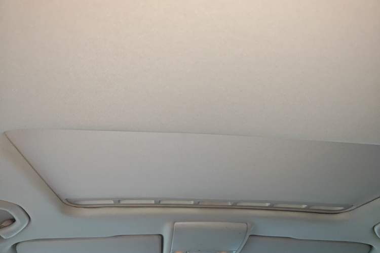 Used Volkswagen Lavida 2013 Revised Version 1.4 TSI Manual Comfort Edition Headliner