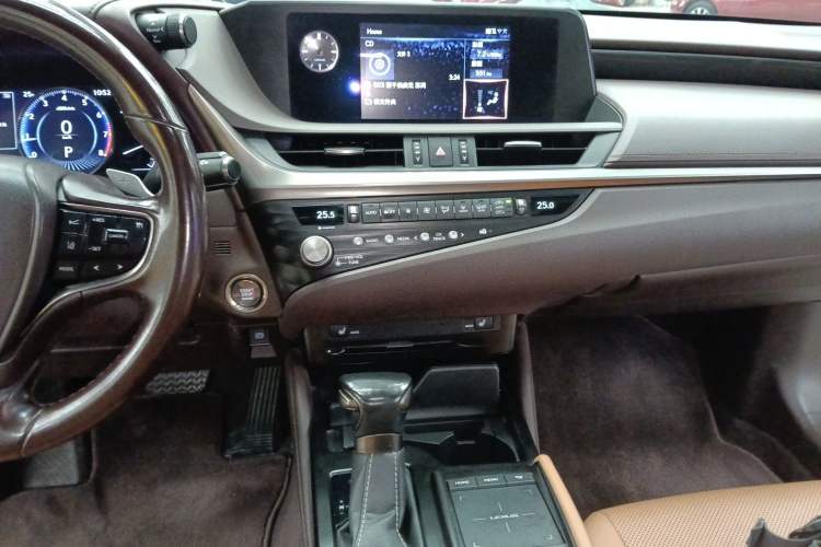Used Lexus ES 2020 200 Excellence Edition