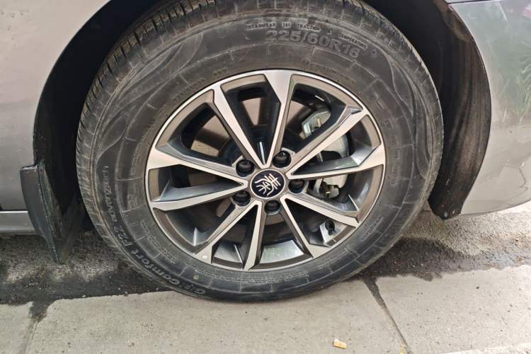 Used BYD Qin PLUS 2024 HONOR Edition DM-i 55KM Leading Model
