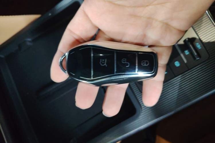 Used BYD Song L DM-i 2024 160 km Excellence Version
