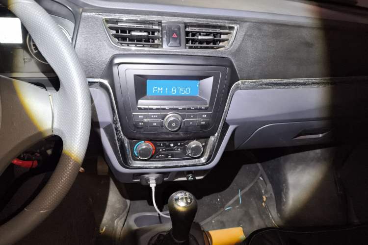 Used Jinbei Hiace X30 2018 1.3L Cargo Van Standard Version DLCG12 Audio And AC Panel