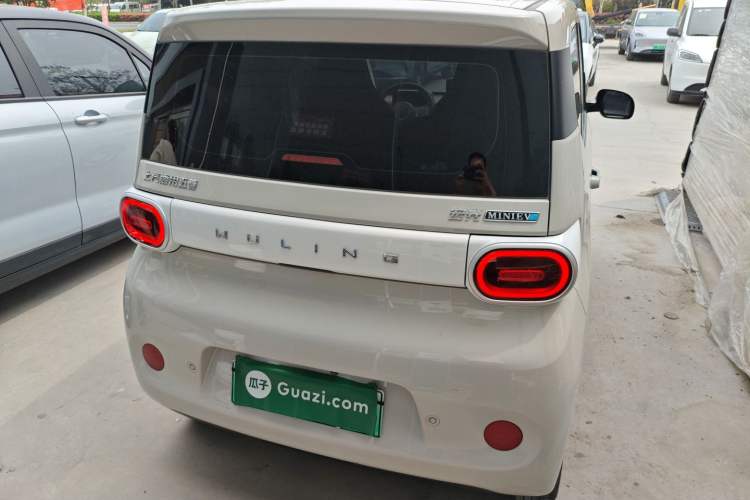 Used Wuling Hongguang MINIEV 2024 3rd Generation 215km Youth Edition Rear