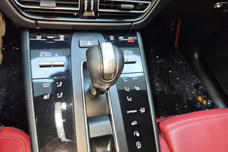 Used Porsche Macan 2023 Macan 2.0T
