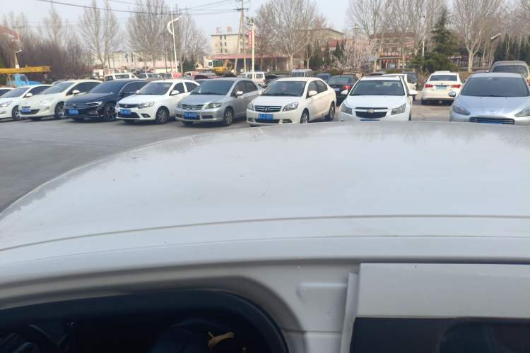 Used Peugeot 301 2016 1.6L Manual Comfort Edition
