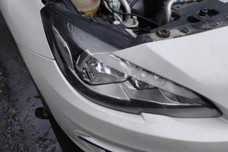 Used Peugeot 408 2014 1.8L Automatic Luxury Edition Right Front Headlight