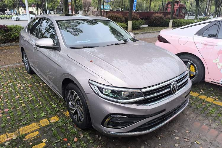 Used Volkswagen Bora 2023 200TSI DSG Enjoyment Edition Front Right 45 Deg