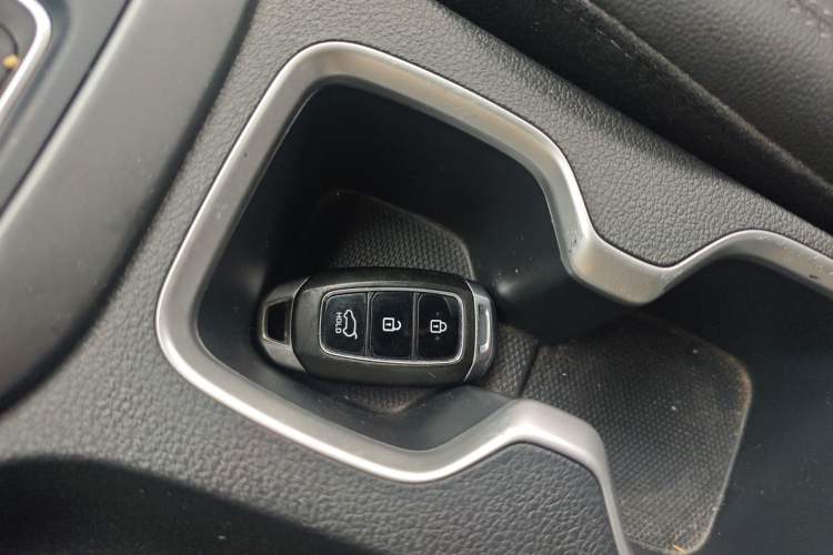 Used Hyundai ix35 2019 2.0L Automatic 2WD Zhiyong·Changxiang Edition China VI Standard Vehicle Key