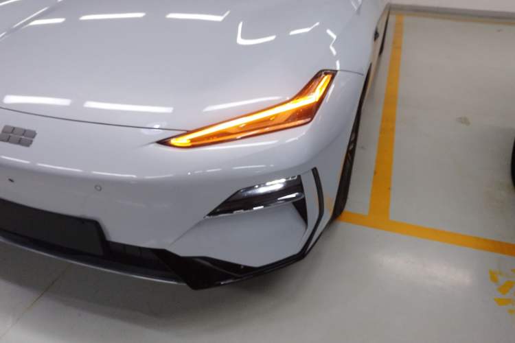 Used Geely Galaxy E8 2025 575 km Intelligent Driving Edition
