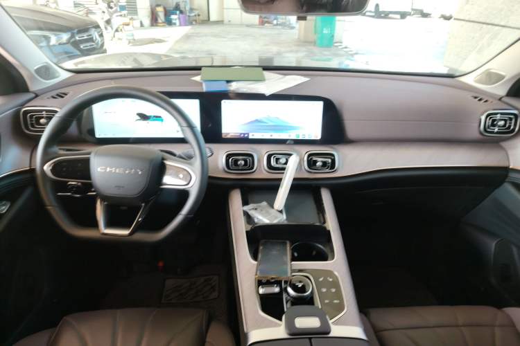 Used Chery Tiggo 9 C-DM 2025 1.5T 106KM Ultra-Comfort Edition 5 Seats Lithium-NMC
