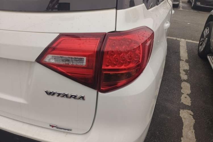 Used Suzuki Vitara 2016 1.4T Automatic Two-Wheel Drive Luxury Version Right Rear Taillight