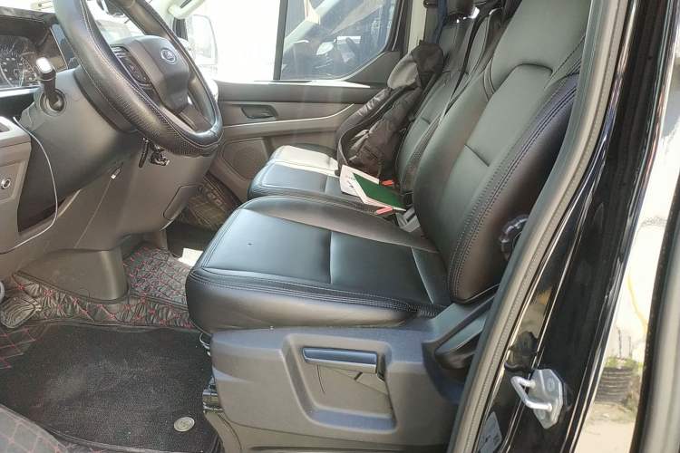 Used Ford Transit 2023 2.0T Diesel Automatic Multi-Purpose Commercial Vehicle Mid-Frame Mid-Roof 5/6 Seats
