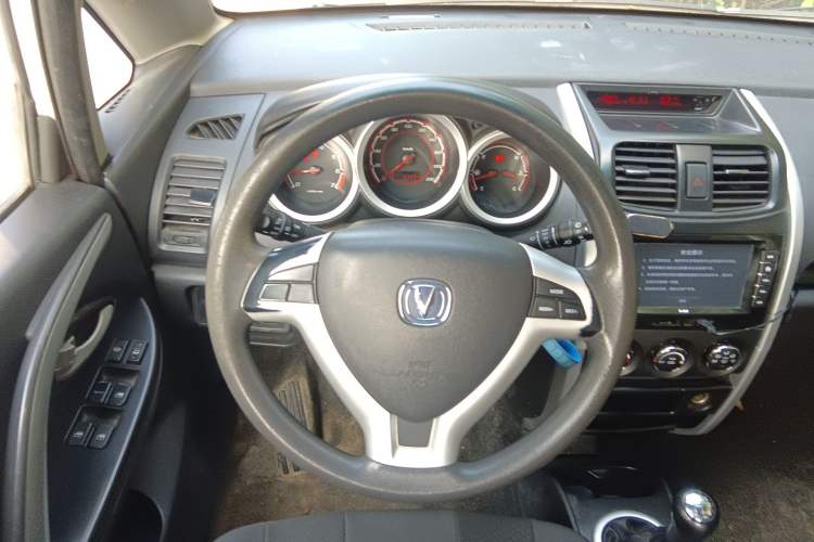 Used CHANGAN CX20 2014 1.4L Manual Sunroof Navigation Version – China IV Standard
