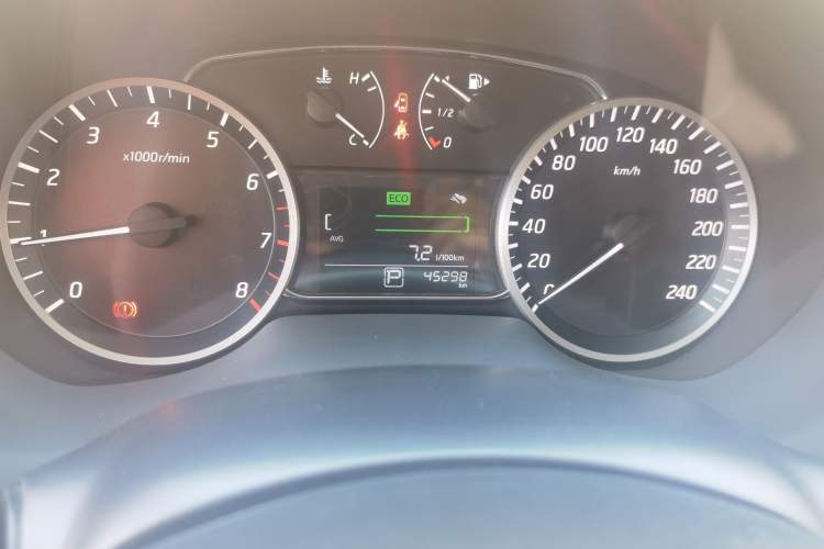 Used Nissan Sylphy 2019 1.6XV CVT Smart Connect Luxury Edition China VI Standard Odometer Close Up