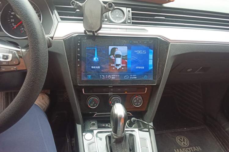 Used Volkswagen Magotan 2019 330TSI DSG Leading Edition China V Standard Audio And AC Panel