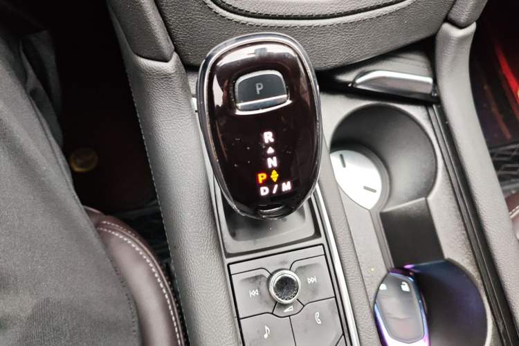 Used Cadillac XT6 2022 2.0T 7-Seater Two-Wheel Drive Luxury Version