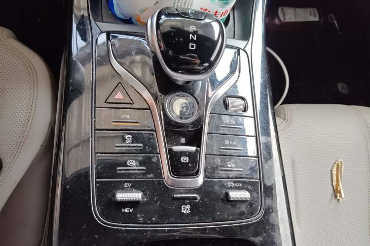 Used BYD Qin PLUS 2023 Champion Edition DM-i 55KM Leading Model Gear Lever