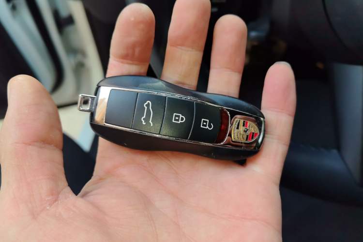 Used Porsche Macan 2023 Macan 2.0T Vehicle Key