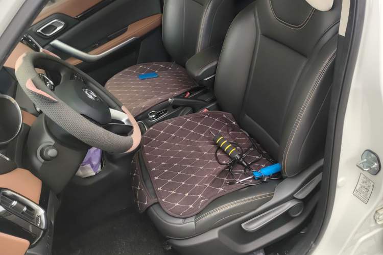 Used Dongfeng Aeolus AX4 2018 1.6L DCT Trendy & Stylish Model with Sunroof Left Front Seat