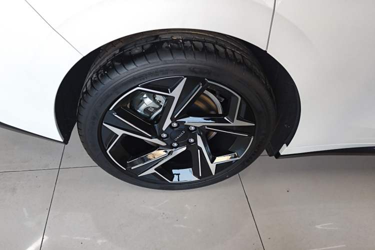 Used Lynk & Co 07 2024 EM-P 126 Long-Range Ultra
