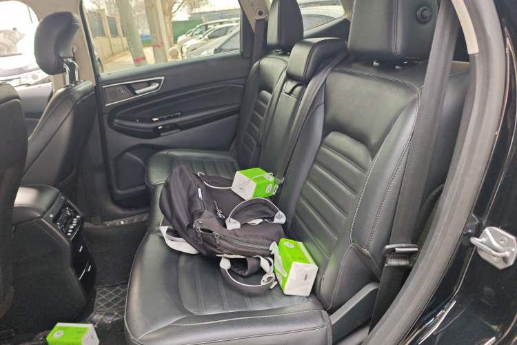 Used Ford Edge 2018 EcoBoost 245 Two-Wheel-Drive Titanium 7-Seater China V Standard
