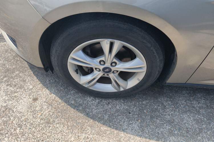 Used Ford Focus 2015 Sedan 1.6L Automatic Comfort Model
