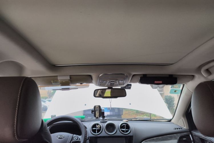 Used BYD Tang New Energy 2015 2.0T Four-Wheel-Drive Flagship Model