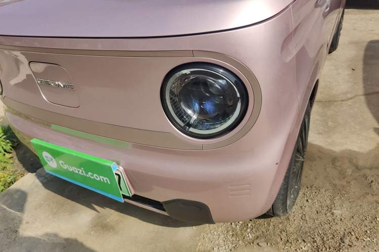 Used Geely Galaxy Panda 2023 Panda Mini 200km Endurance Bear Left Front Headlight