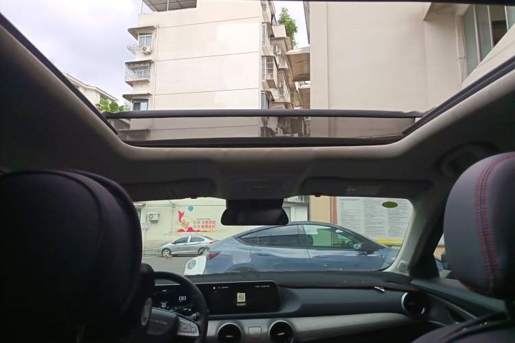 Used FORTHING T5 EVO 2021 1.5TD DCT Diamond Edition Headliner