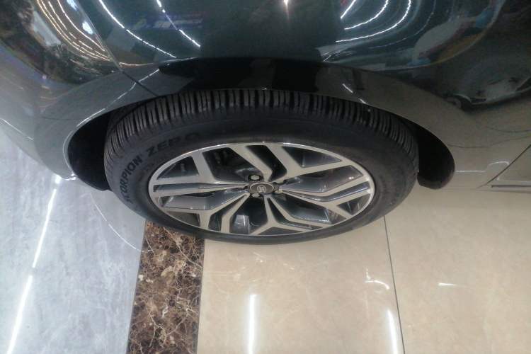 Used Land Rover Range Rover Evoque 2021 Range Rover Velar L 249PS R-Dynamic First Edition
