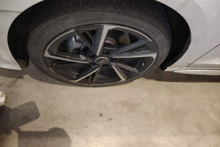 Used Audi A3 2022 Sportback 35 TFSI Fashionable Sports Model Left Front Wheel Hub