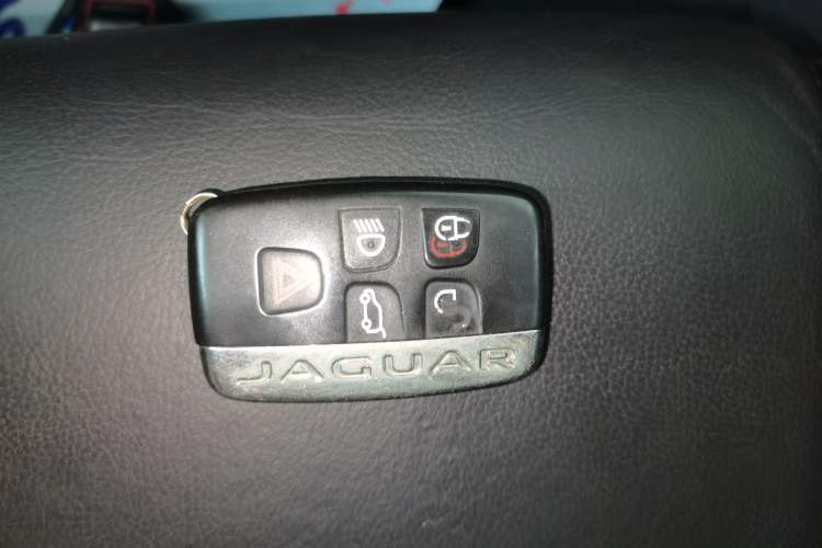 Used Jaguar F-PACE 2018 2.0T Four-Wheel Drive Urban Luxury Edition