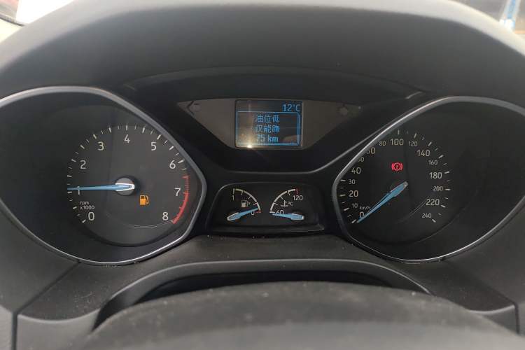 Used Ford Focus 2015 Sedan 1.6L Manual Fashion Edition